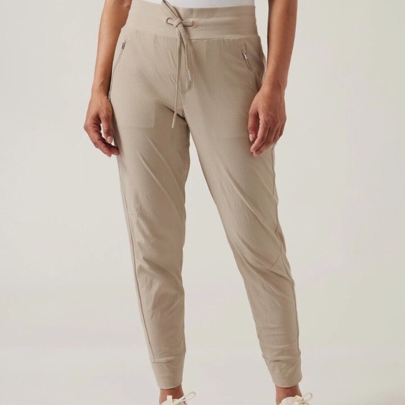 Athleta Trekkie North Joggers Size 12 - Picture 1 of 5